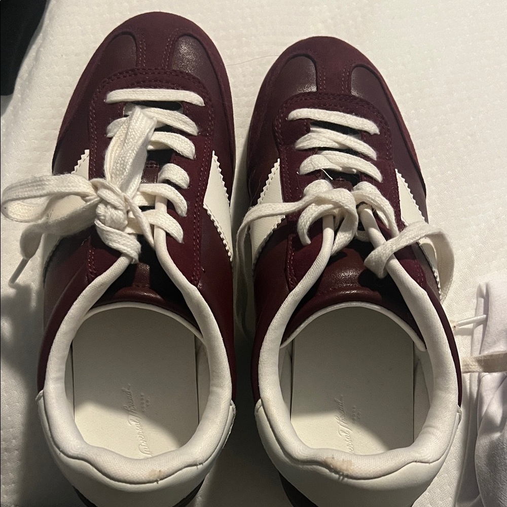 Women’s shoes